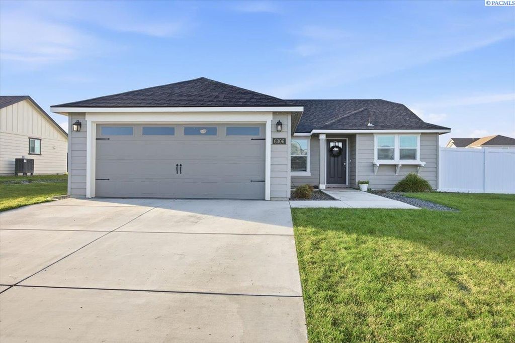 Photo of 6306 Berea Ln, Pasco, WA 99301 (MLS # 289516)