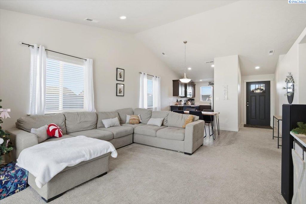 Photo of 6306 Berea Ln, Pasco, WA 99301 (MLS # 289516)