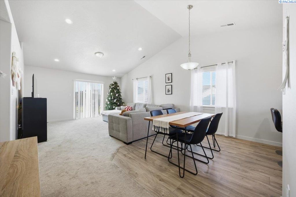 Photo of 6306 Berea Ln, Pasco, WA 99301 (MLS # 289516)