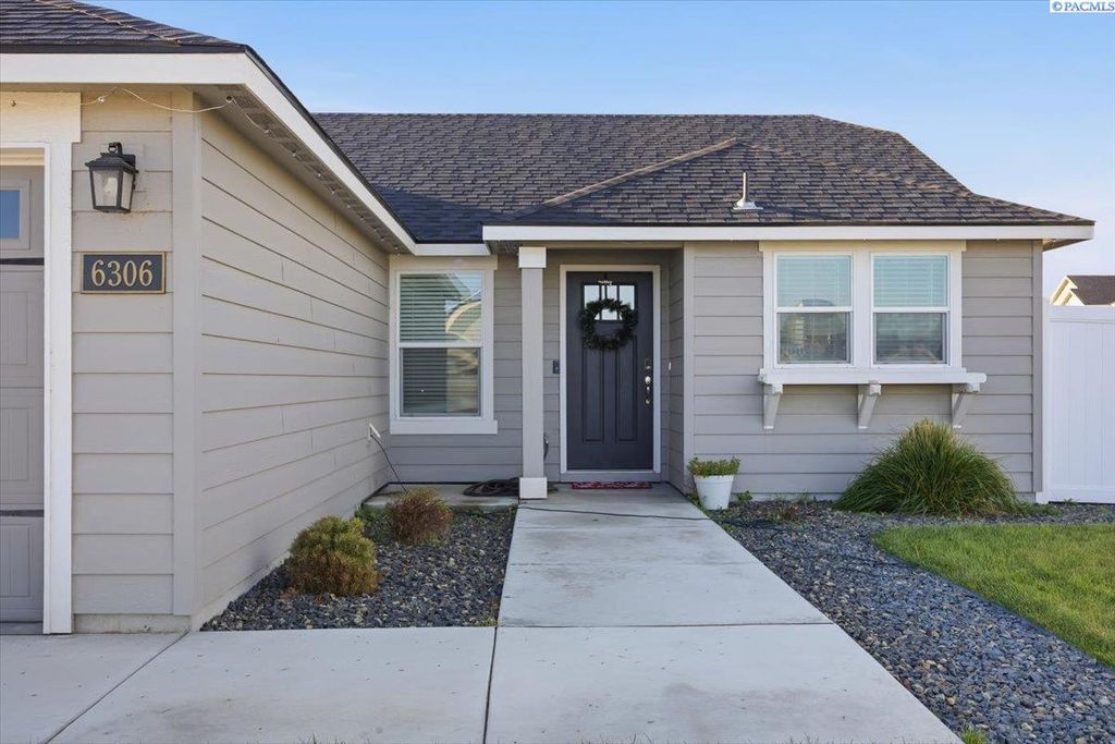 Photo of 6306 Berea Ln, Pasco, WA 99301 (MLS # 289516)