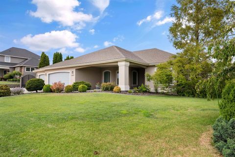 Photo of 3807 Sedona Dr, Pasco, WA 99301 (MLS # 294960)
