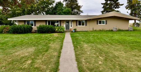 Photo of 2131 Elm Rd, Pasco, WA 99301 (MLS # 288175)