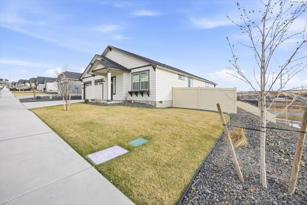 Photo of 7369 W 25th Ave, Kennewick, WA 99338 (MLS # 291122)