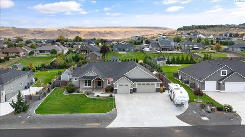 Photo of 84905 E Wallowa Road, Kennewick, WA 99338 (MLS # 288211)