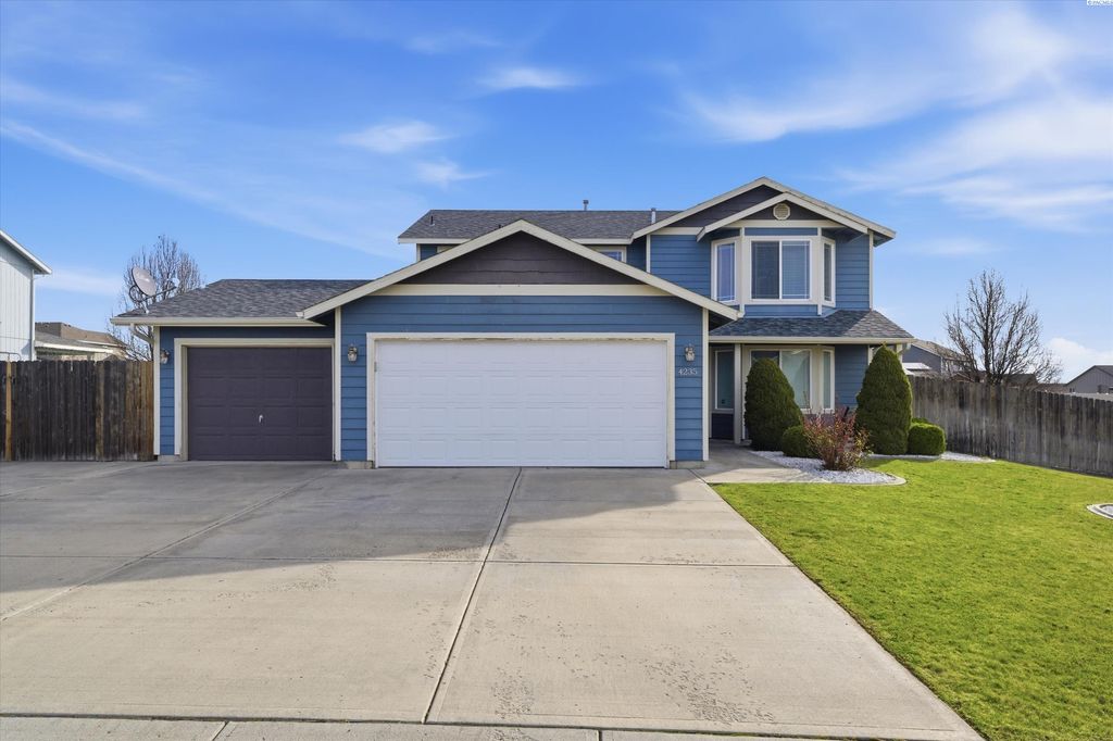 Photo of 4235 Galway Ln, Pasco, WA 99301 (MLS # 291042)