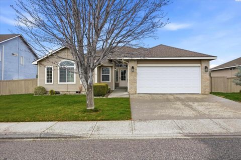 Photo of 1207 S Jefferson Street, Kennewick, WA 99338 (MLS # 291258)