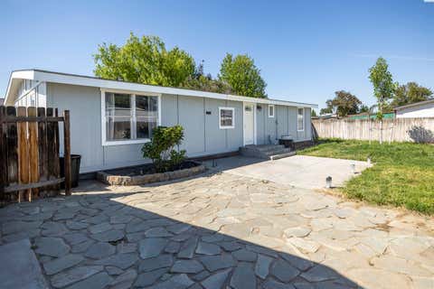 Photo of 9132 W Yellowstone Ave, Kennewick, WA 99336 (MLS # 293340)