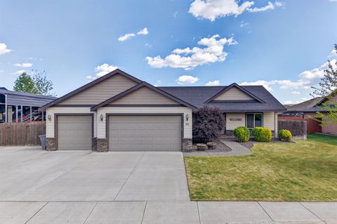 Photo of 680 Tanglewood Dr, Richland, WA 99352 (MLS # 292572)