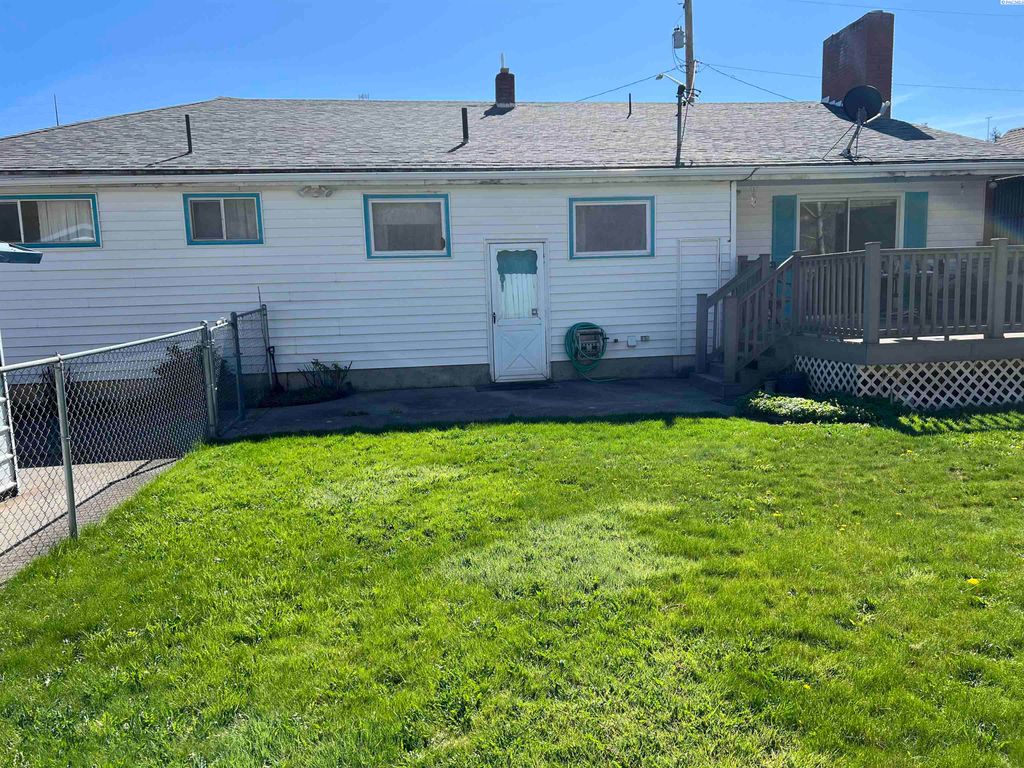 Photo of 1109 N Morton St, Colfax, WA 99111 (MLS # 291998)