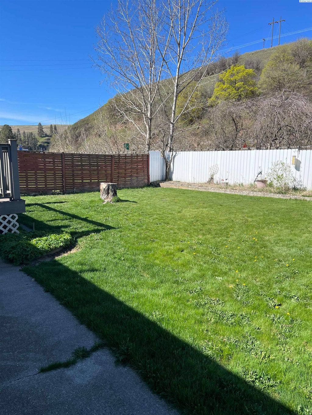 Photo of 1109 N Morton St, Colfax, WA 99111 (MLS # 291998)