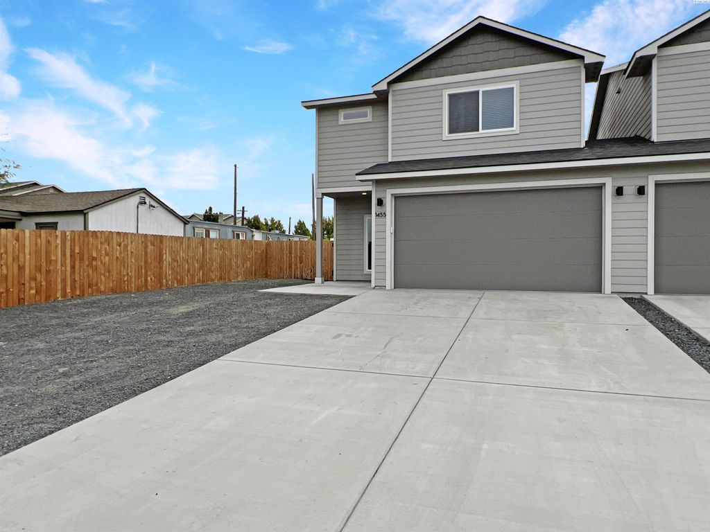 Photo of 1455 Denver St, Richland, WA 99352 (MLS # 287995)