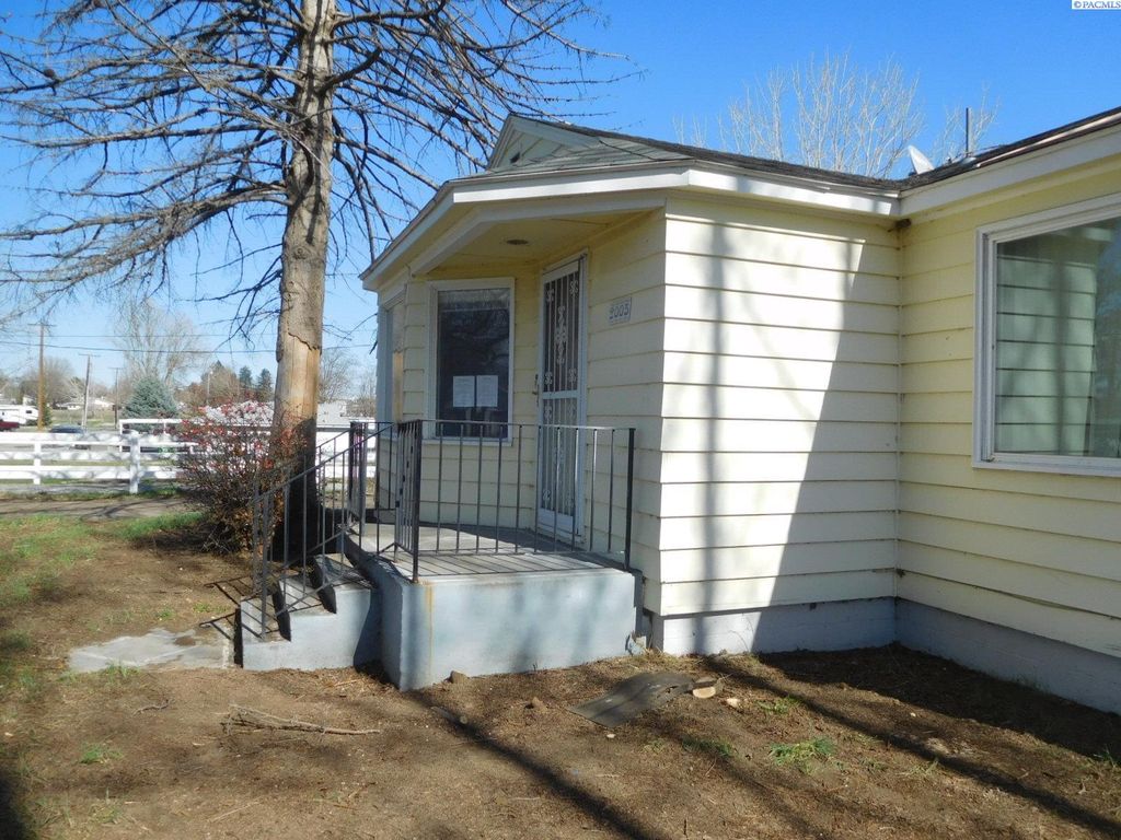 Photo of 2005 Road 76, Pasco, WA 99301 (MLS # 292396)