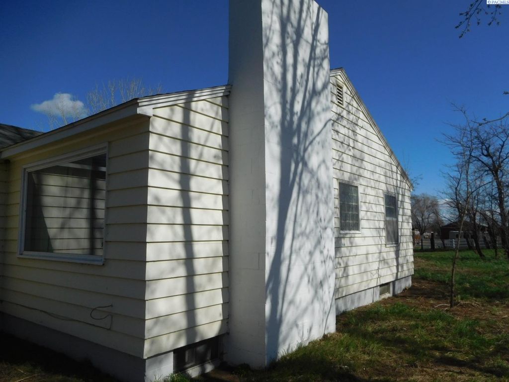 Photo of 2005 Road 76, Pasco, WA 99301 (MLS # 292396)