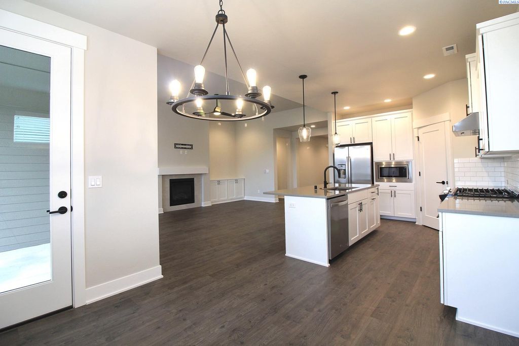 Photo of 2759 Ketch Road, Richland, WA 99352 (MLS # 290963)