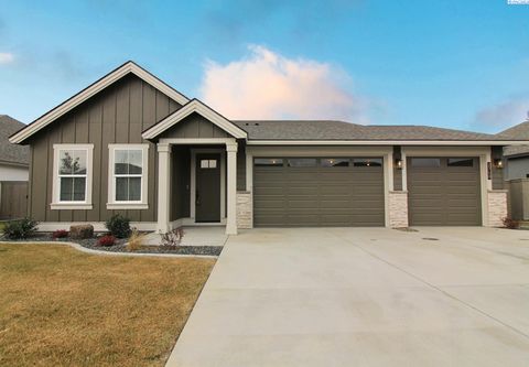Photo of 2759 Ketch Road, Richland, WA 99352 (MLS # 290963)
