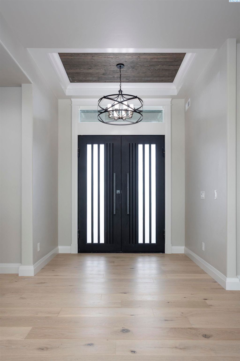 Photo of 11804 Cordon Crest Court, Pasco, WA 99301 (MLS # 287894)