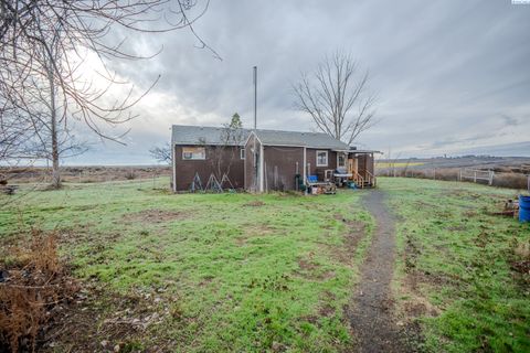 Photo of 1636 N Frontage Rd, Moses Lake, WA 98837 (MLS # 289537)