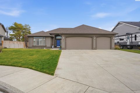 Photo of 177 Mata Rd, Richland, WA 99352 (MLS # 289699)
