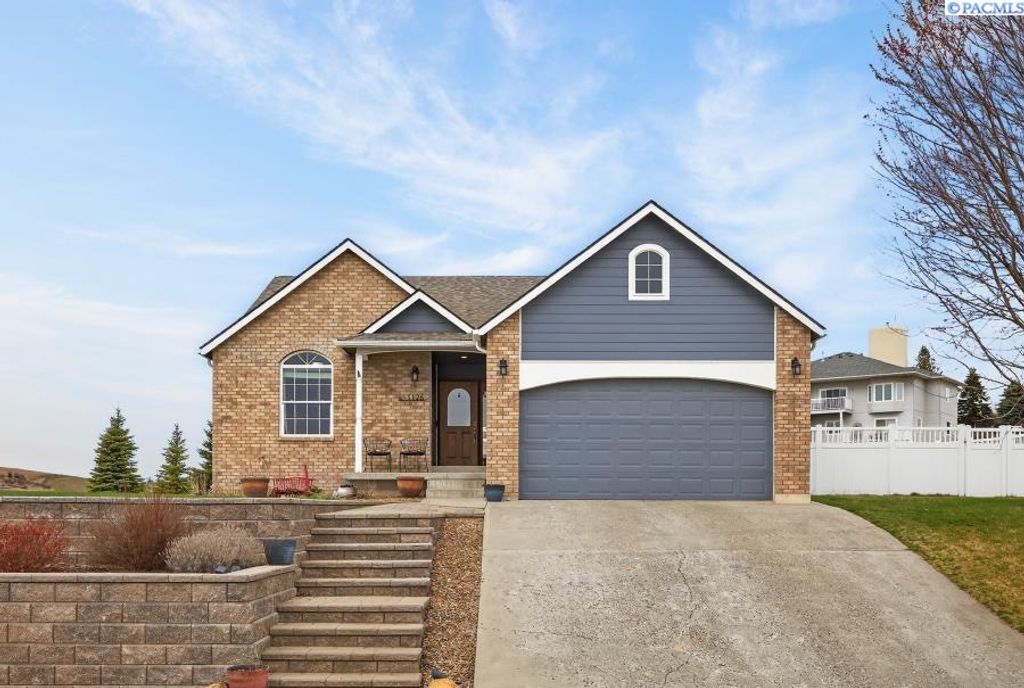 Photo of 1126 Lake St, Colton, WA 99113 (MLS # 291745)