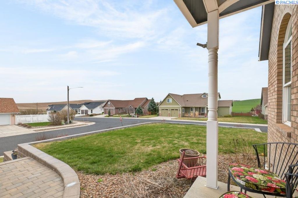 Photo of 1126 Lake St, Colton, WA 99113 (MLS # 291745)