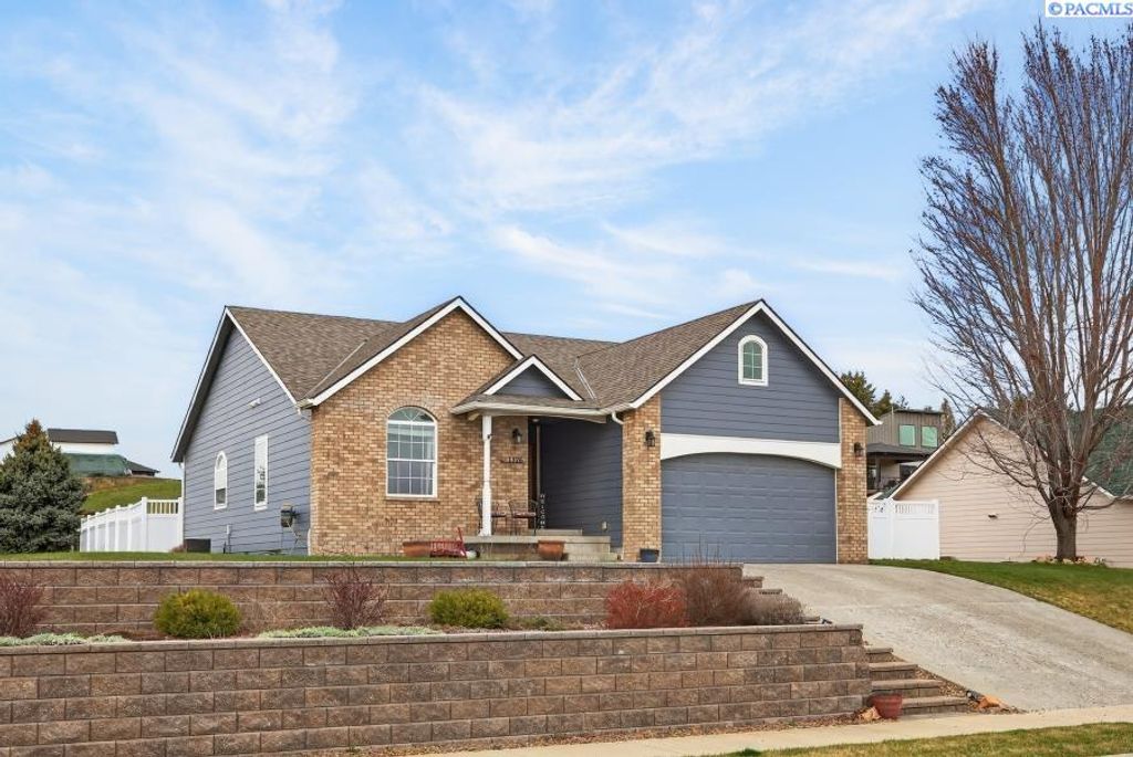 Photo of 1126 Lake St, Colton, WA 99113 (MLS # 291745)