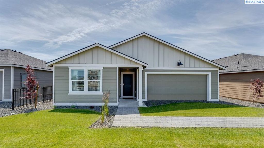 Photo of 11324 Norfolk Drive, Pasco, WA 99301 (MLS # 289915)