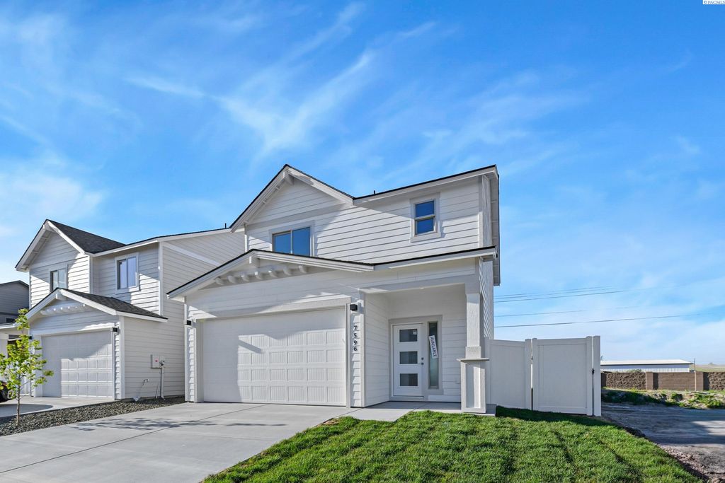 Photo of 7596 Grapevine Ct, West Richland, WA 99353 (MLS # 292139)
