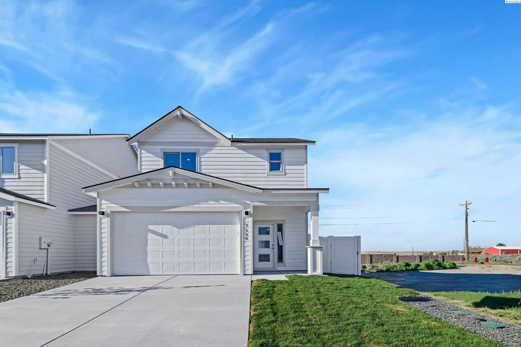 Photo of 7596 Grapevine Ct, West Richland, WA 99353 (MLS # 292139)