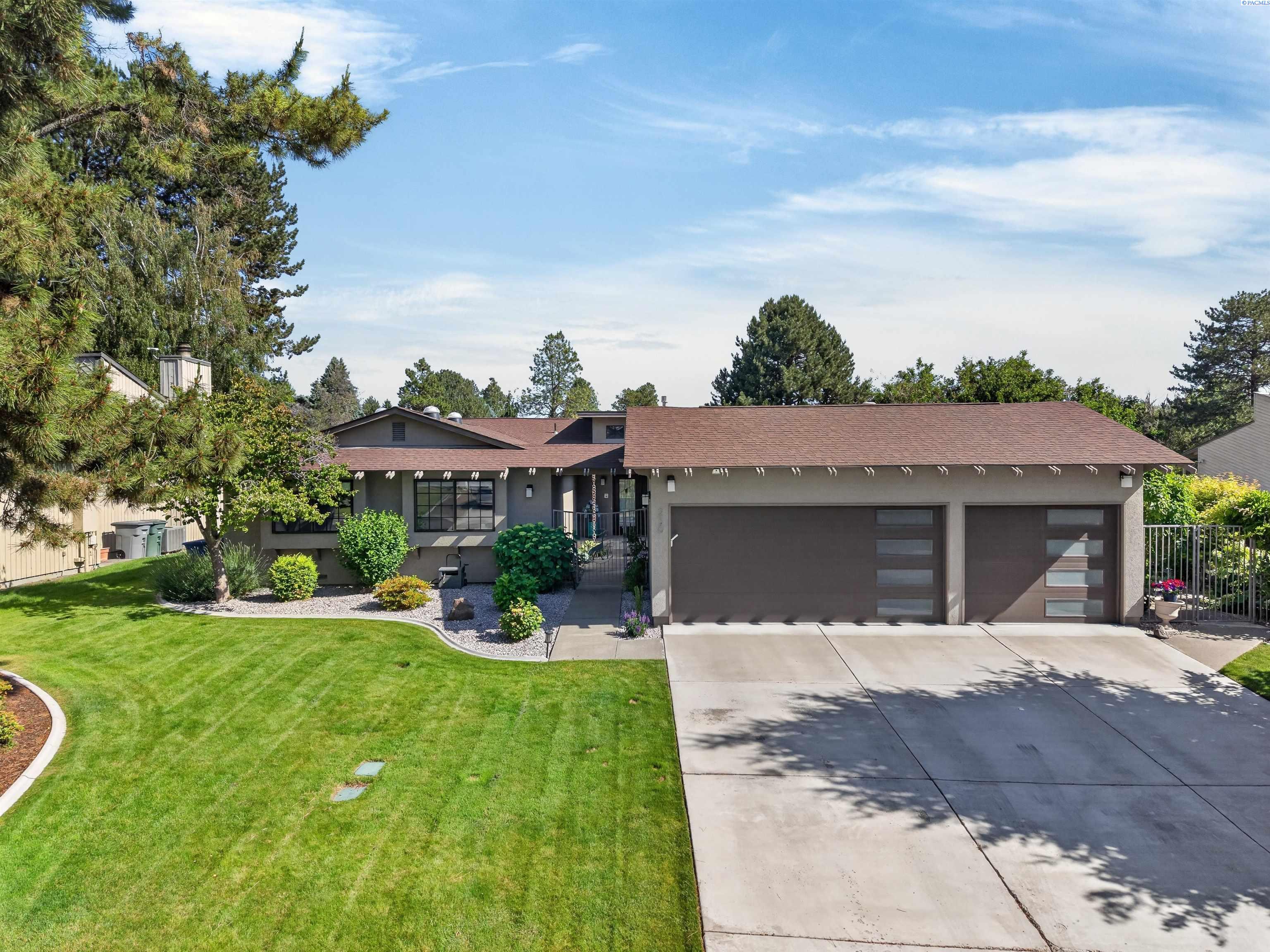Photo 1 of 50 — 230 Broadmoor Street, Richland, WA 99352