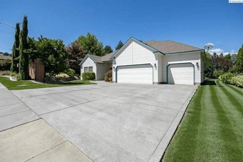 Photo of 100 Willowbrook Pl, Richland, WA 99352 (MLS # 288742)
