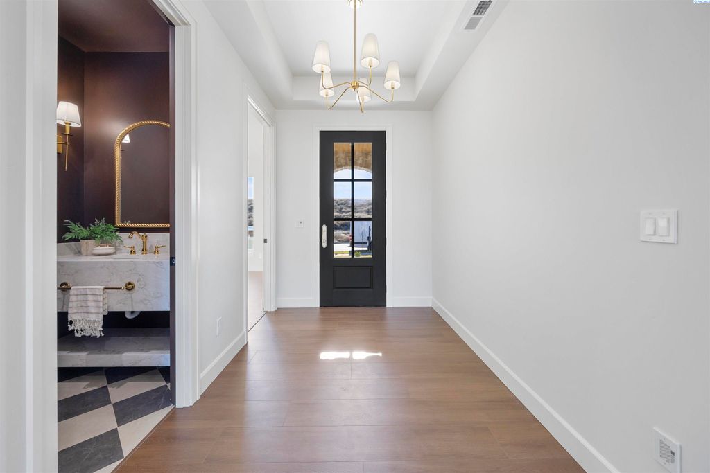 Photo of 2847 Savanna Ave, Richland, WA 99352 (MLS # 290810)