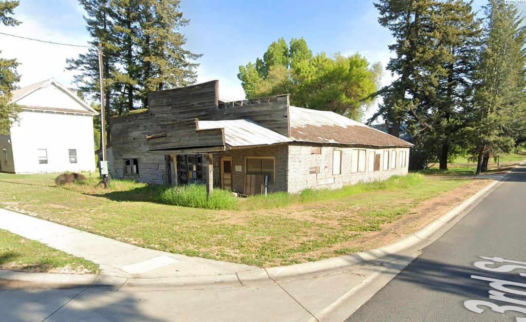 Photo of 205 Main Street, Farmington, WA 99128 (MLS # 288929)