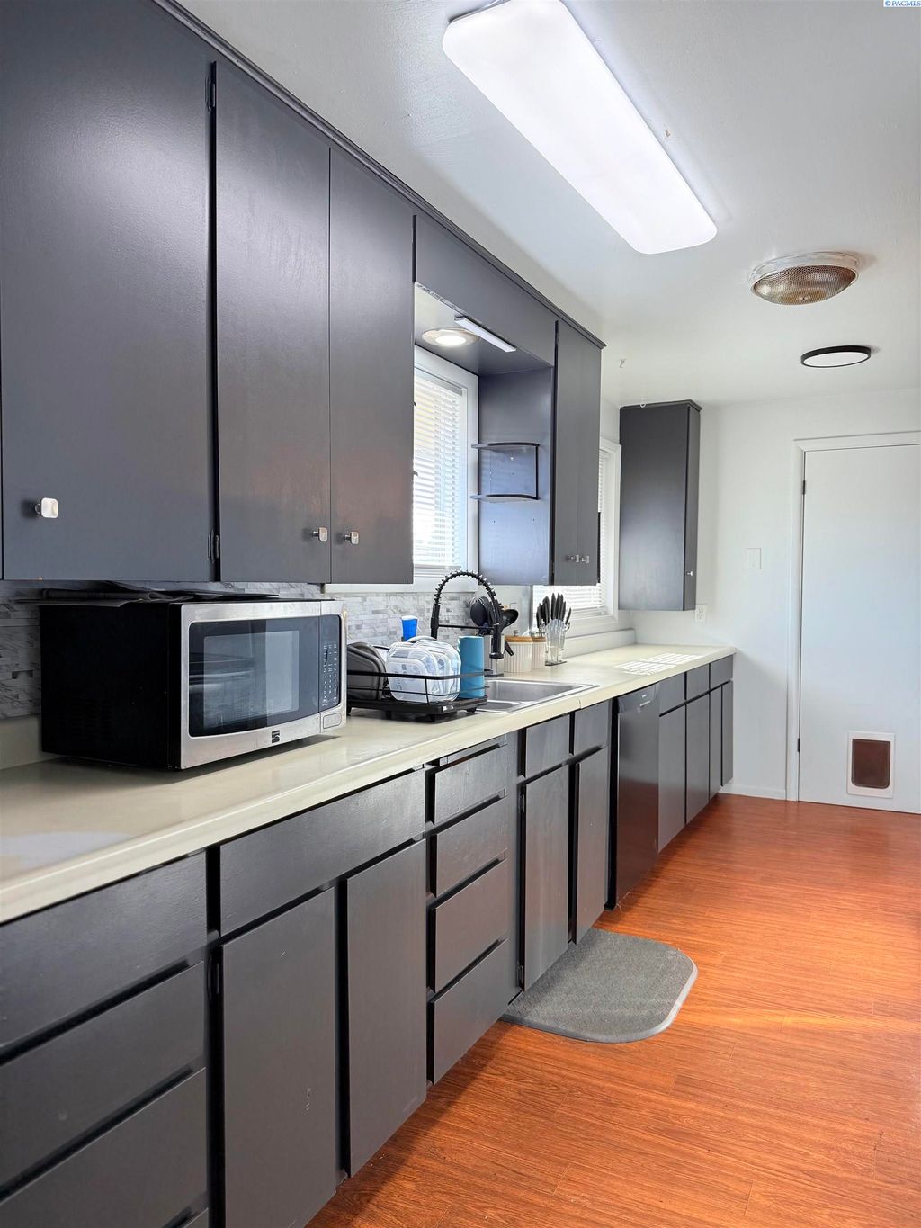 Photo of 1326 W 4th Ave, Kennewick, WA 99336 (MLS # 288601)