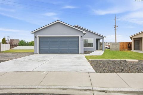Photo of 501 Rama Ct, Pasco, WA 99301 (MLS # 288949)