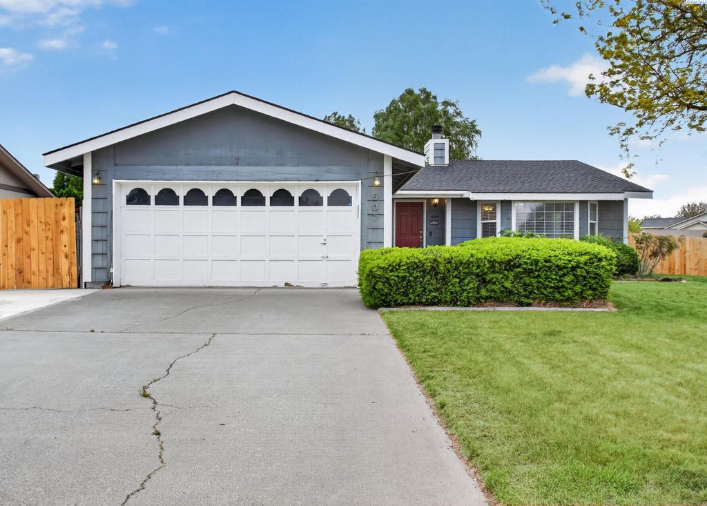 Photo of 507 N Quebec, Kennewick, WA 99336 (MLS # 292329)