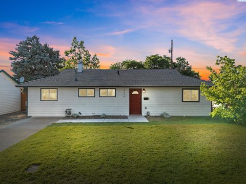 Photo of 2404 Dallas St, Richland, WA 99352 (MLS # 288922)