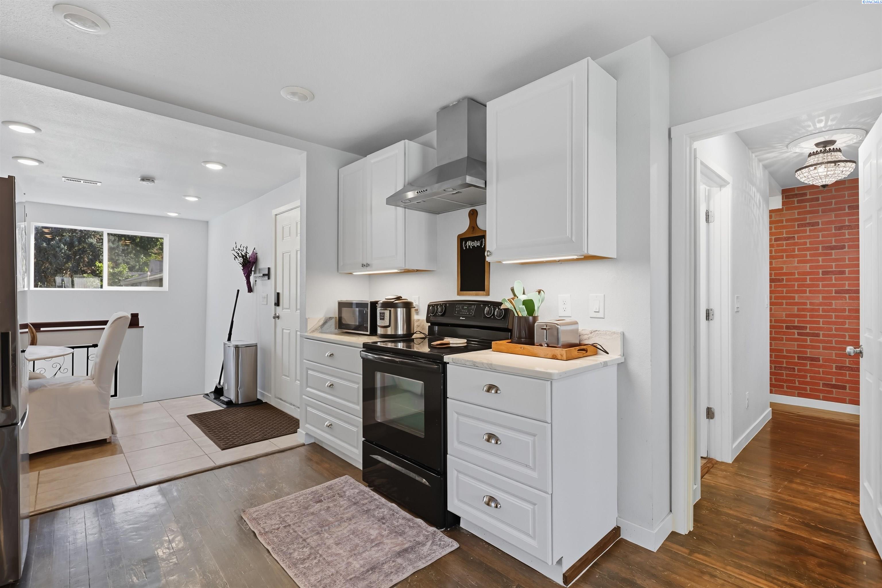 1123 Prosser Ave - Photo 4