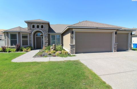 Photo of 652 Punkie Lane, Richland, WA 99352 (MLS # 290106)