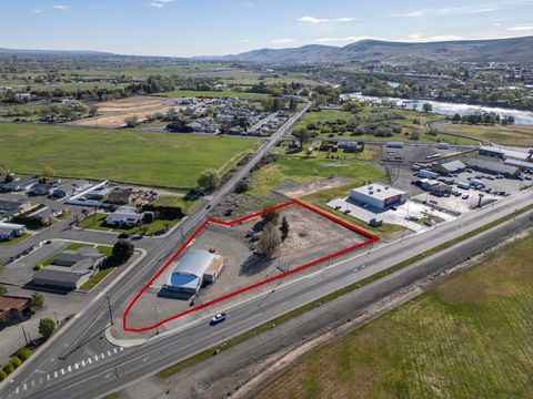 Photo of 391 Wine Country Rd, Prosser, WA 99350 (MLS # 292220)