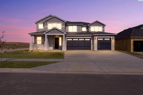 Photo of 2842 Sumac Ave, Richland, WA 99352 (MLS # 284619)