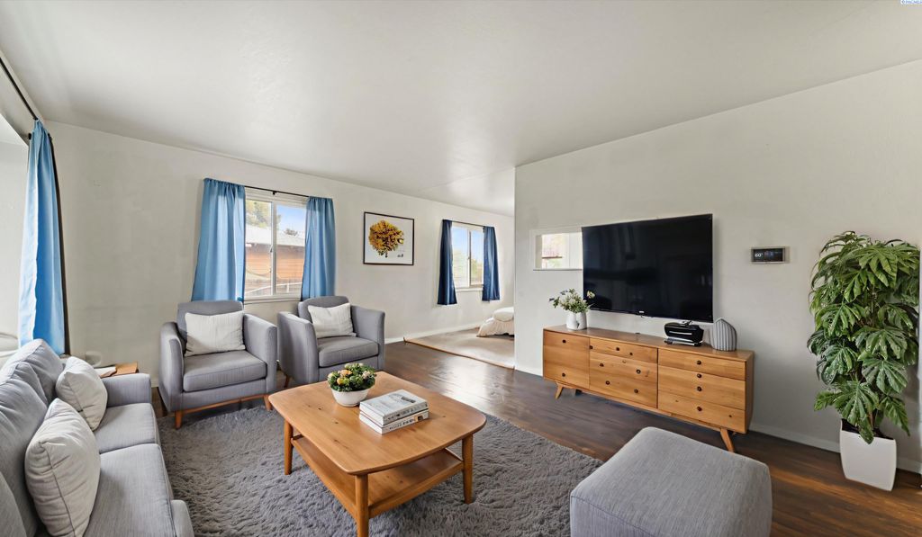 Photo of 1613 S Fruitland, Kennewick, WA 99337 (MLS # 289051)