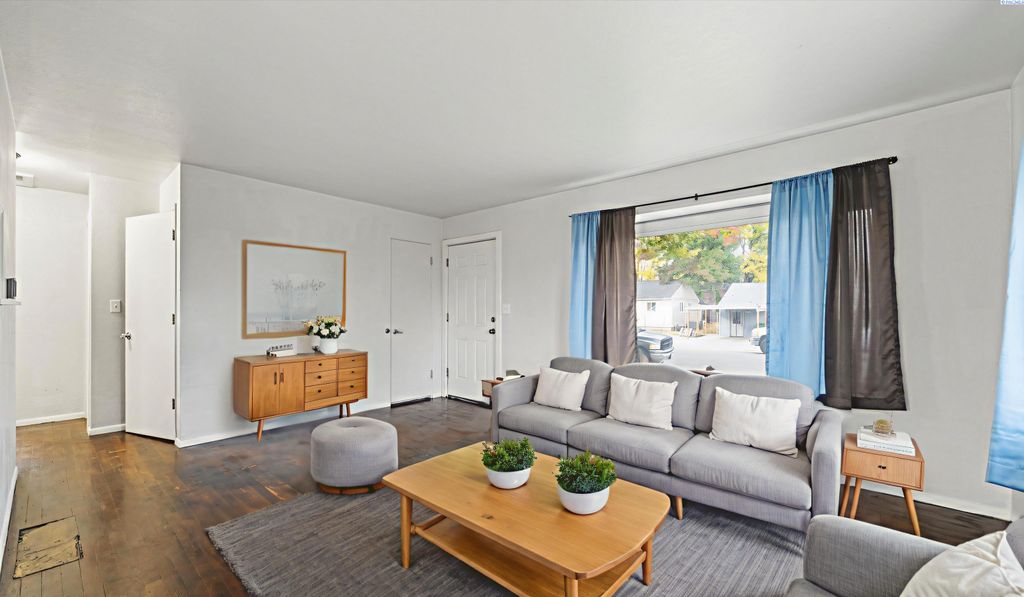 Photo of 1613 S Fruitland, Kennewick, WA 99337 (MLS # 289051)