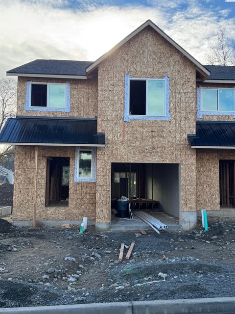 Photo of 3500 W 6th Place #Lot18, Kennewick, WA 99336 (MLS # 289149)