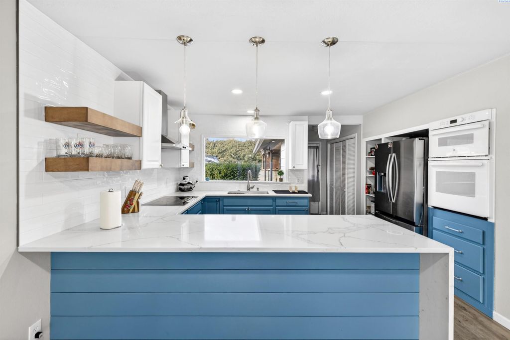 Photo of 209 S Ridgeway, Yakima, WA 98901 (MLS # 290112)