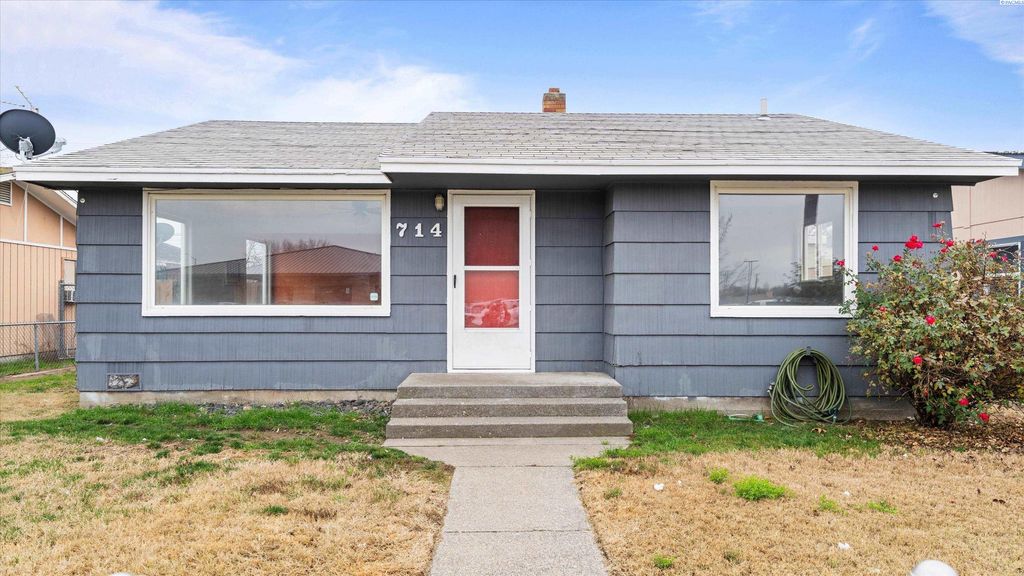 Photo of 714 W Marie St, Pasco, WA 99301 (MLS # 289242)