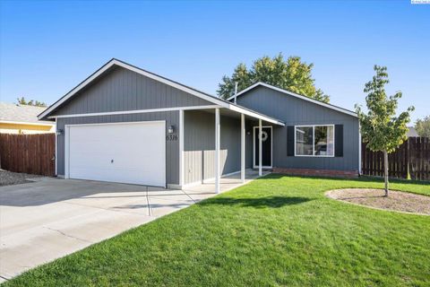Photo of 6316 Camden Drive, Pasco, WA 99301 (MLS # 289996)