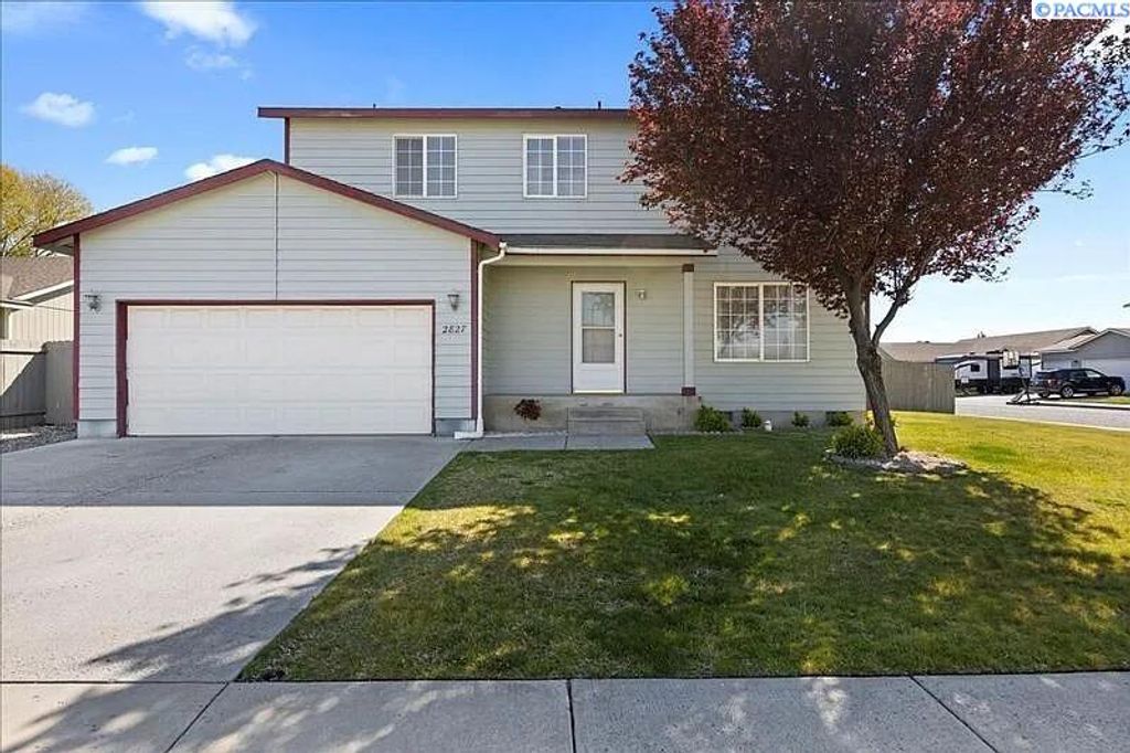 Photo of 2827 S Underwood St, Kennewick, WA 99338 (MLS # 290833)