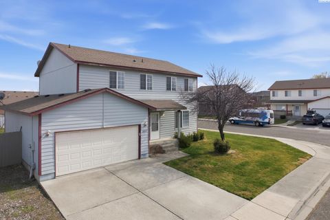 Photo of 2827 S Underwood St, Kennewick, WA 99338 (MLS # 290833)
