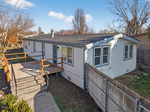 Photo of 487 Hanson Lp Loop, Burbank, WA 99323 (MLS # 290058)