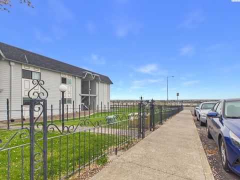 Photo of 2401 W Canal Dr #9C, Kennewick, WA 99336 (MLS # 291836)